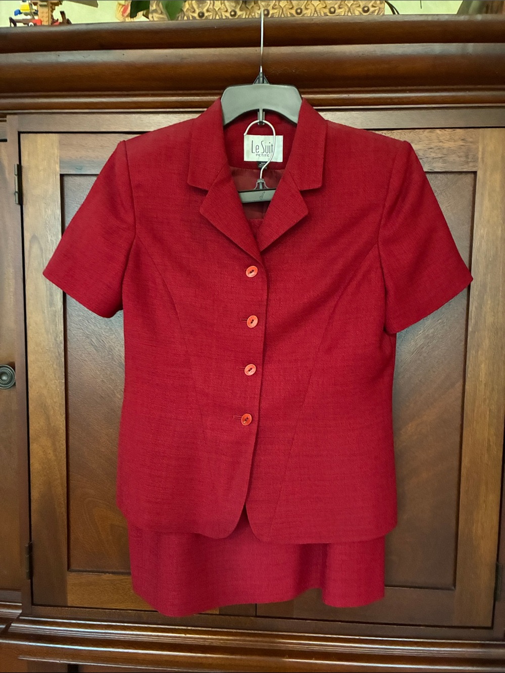 Le Suit Red Short-Sleeve Skirt Suit Set